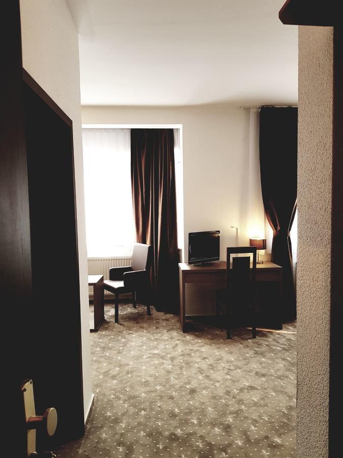 Hotel Dormir Moers Kültér fotó
