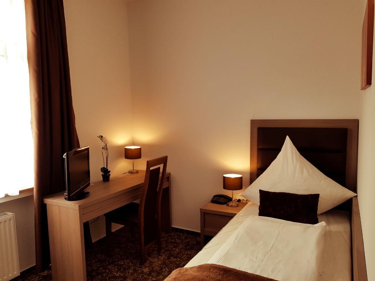 Hotel Dormir Moers Kültér fotó