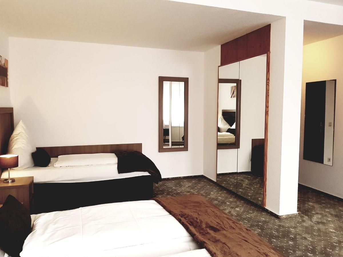 Hotel Dormir Moers Kültér fotó