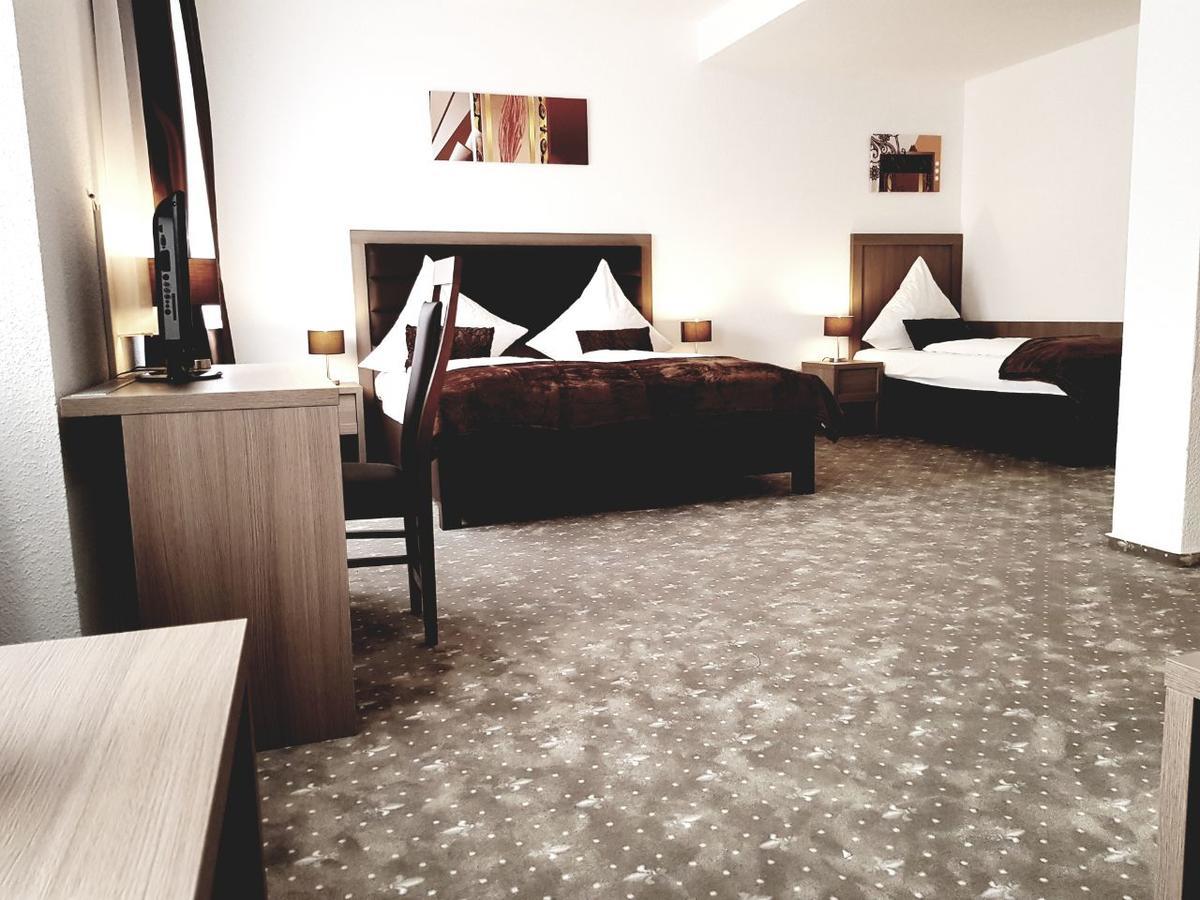 Hotel Dormir Moers Kültér fotó