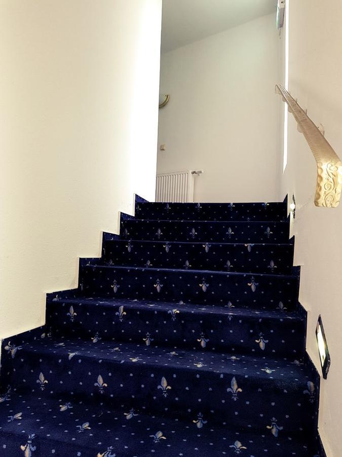 Hotel Dormir Moers Kültér fotó